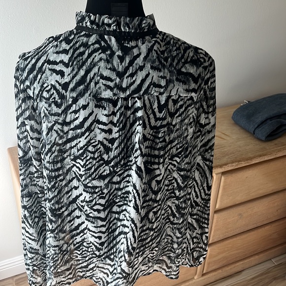 Kardashian Kollection Women's Zebra Print Blouse size XL - Picture 7 of 8
